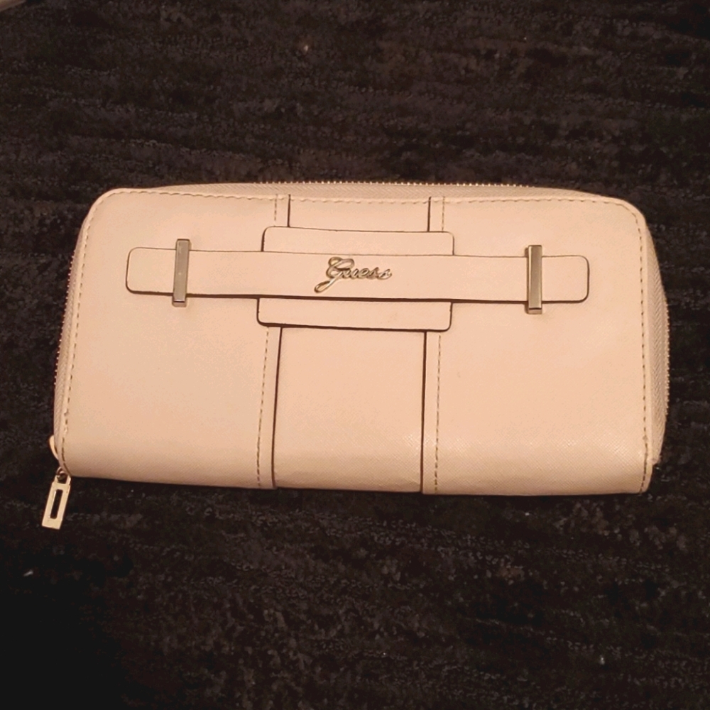 Guess wallet